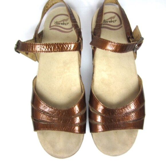 Dansko Serafina Sandals Size 39 8.5 9 Brown Crinkled Patent Leather Toffee - Picture 7 of 12